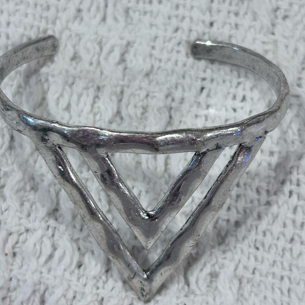 Lucky Brand Silver ToneGeometric V-Shape Cuff Bracelet